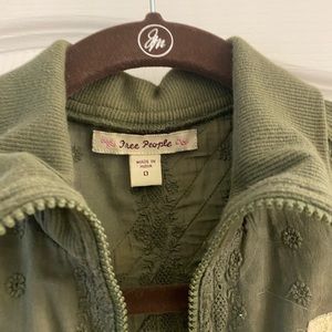 Free People extra small cropped army green jacket